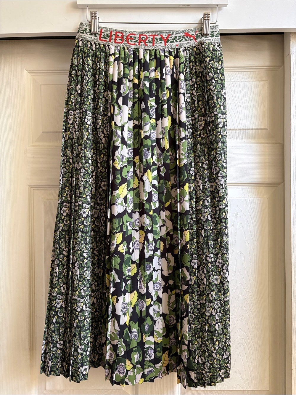 PUMA x Liberty London Floral Printed Pleated Maxi Skirt Size Small